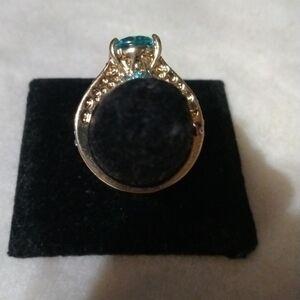 Topaz colored ring gold tone size 6.5 NWT (sku 368)